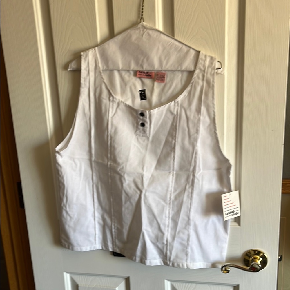 Classic White Sleeveless Tank Top